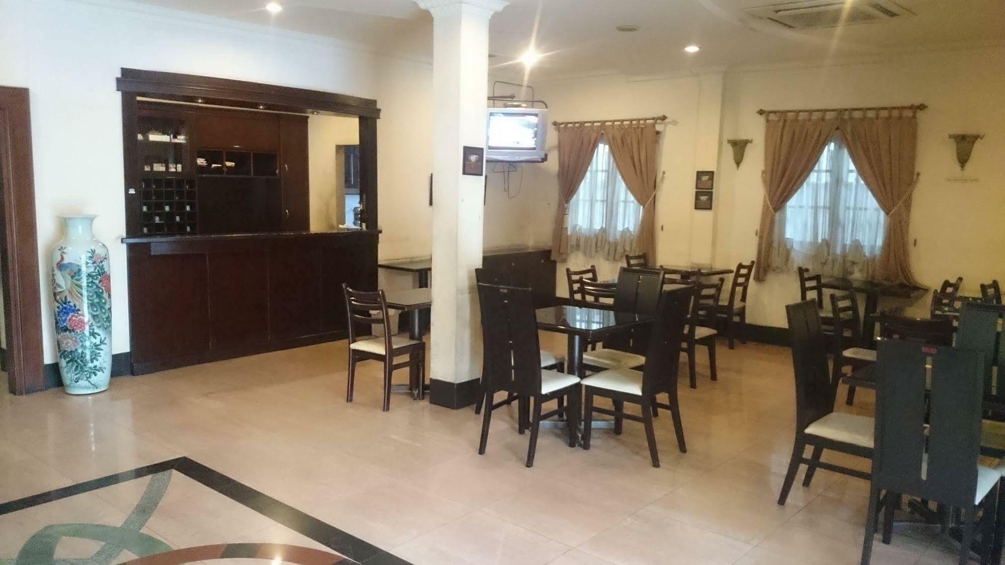Hotel Citi International Palang Merah Medan Luaran gambar